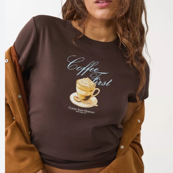 Stradivarius Brown T-Shirt — Size S. Like New - Picture 1 of 4